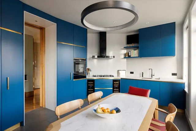 Campden Hill Court, London, W8, photo 1