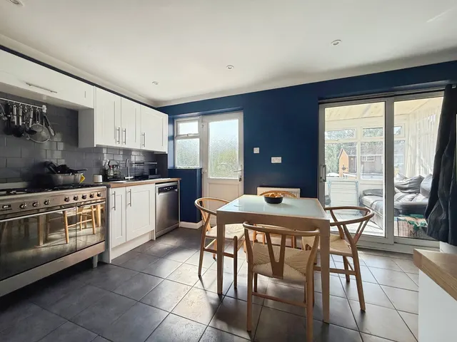 Photo 2 — Lansley Road, Basingstoke, Hampshire, RG21 5RX