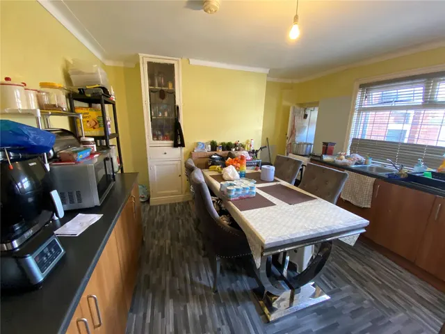 Cross Flatts Grove, Leeds, LS11, photo 3
