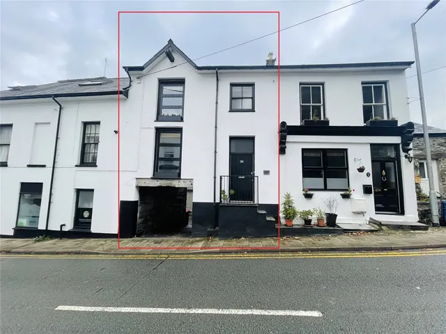 Bank Place, Porthmadog, LL49, photo 1