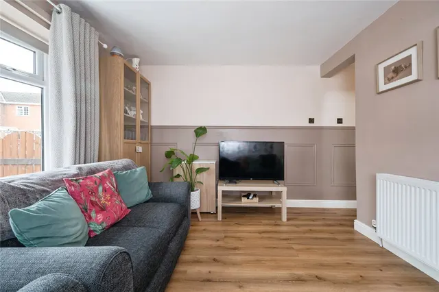 Woolston Road, Netley Abbey, SO31, photo 3