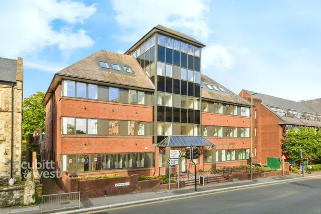 Station Road, Redhill, RH1, photo 2
