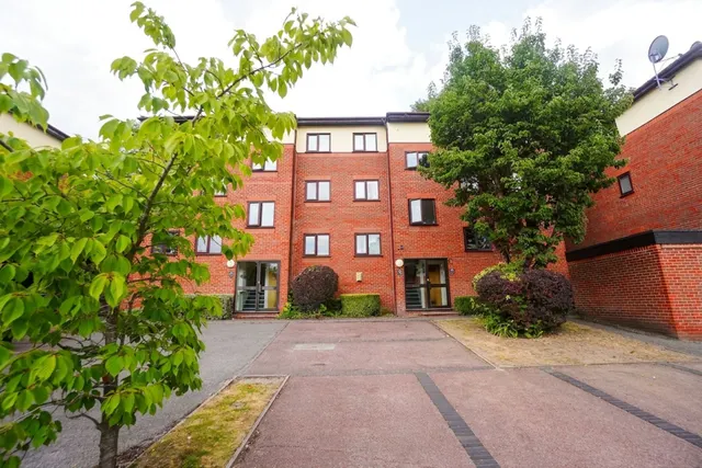 London Road, High Wycombe, HP11, photo 1