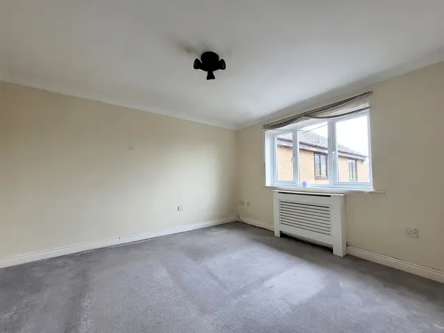 Hollybush Road, Carterton, OX18, photo 3