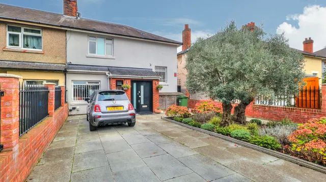 First Avenue, London, W3 7JW, photo 1