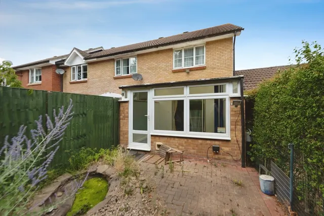 St. Faiths Close, Gosport, PO12, photo 3