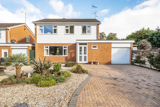 Blagdon Crescent, Taunton, TA1