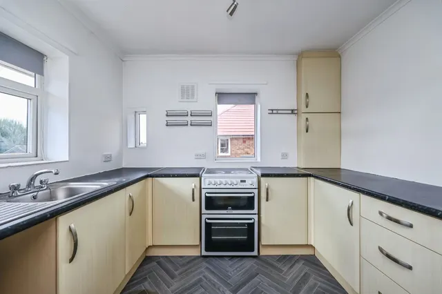 Larkfield Road, Nuthall, NG16, photo 3