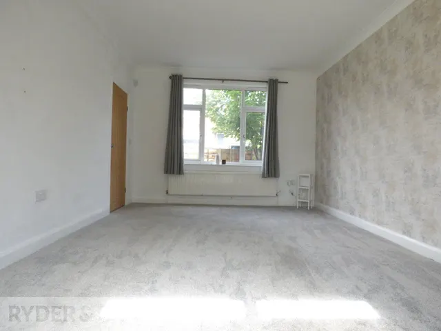 Stopford Avenue, Littleborough, OL15, photo 3
