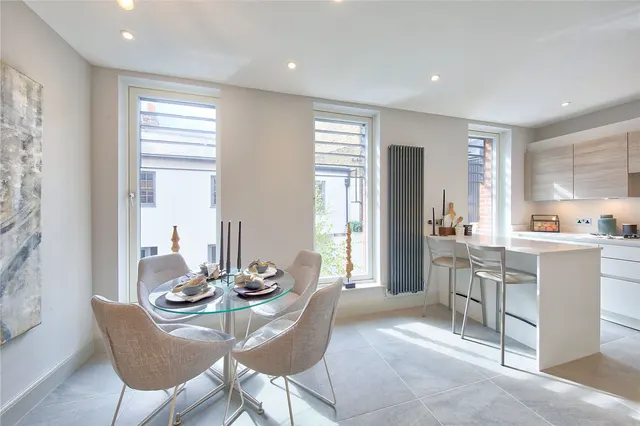 Old Bakery Mews, Hampton Wick, Kingston, KT1 4FU, photo 1