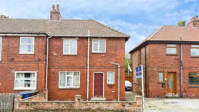Portholme Drive, Selby, YO8, photo 1