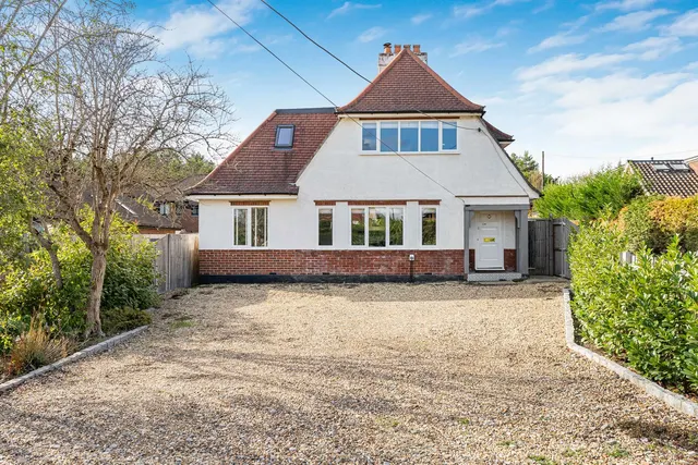 Farnham Road, Holt Pound, GU10, photo 1