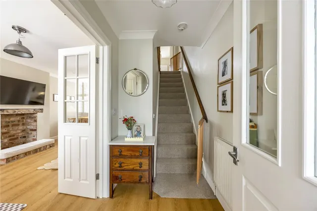 Pilley Lane, Leckhampton, GL53, photo 3