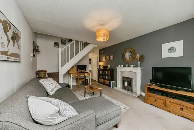 Photo 2 — Loxley Close, Macclesfield, Cheshire, SK11