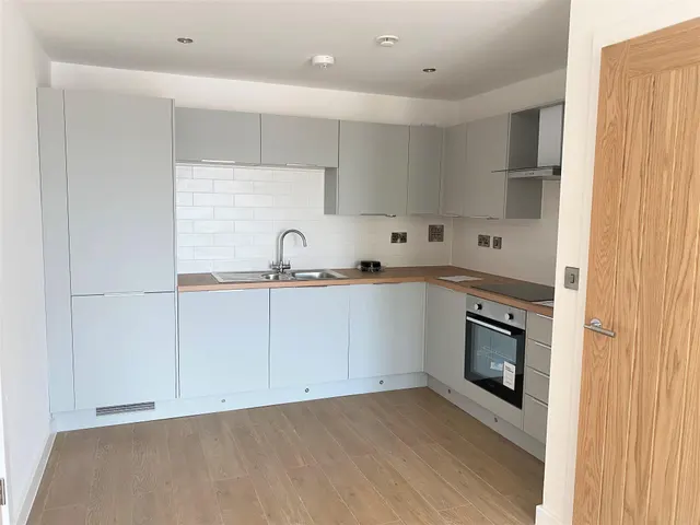 Photo 2 — 14 Fitzalan Road, SHEFFIELD