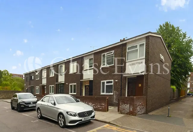Woodall Close, London, E14, photo 2