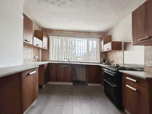 South View, Bridgend, CF35, photo 2