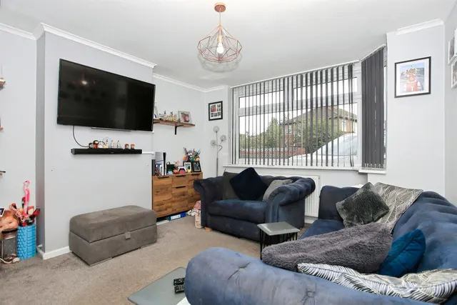 Wright Avenue, Peterborough, PE2, photo 2