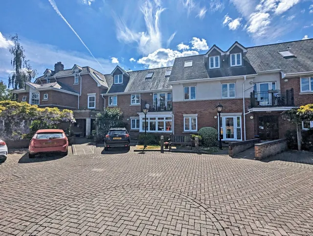 Brockenhurst, Hampshire, photo 1