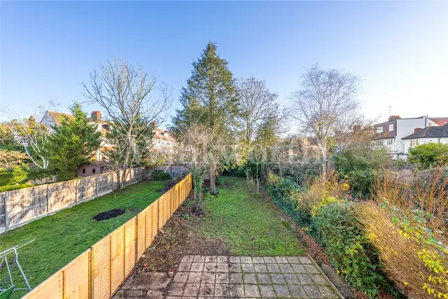 Photo 3 — Hodford Road, London, NW11