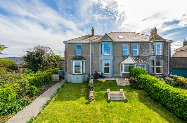 Station Hill, Hayle, TR27