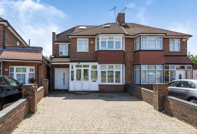 Photo 2 — Sherborne Gardens, London, NW9 9TE