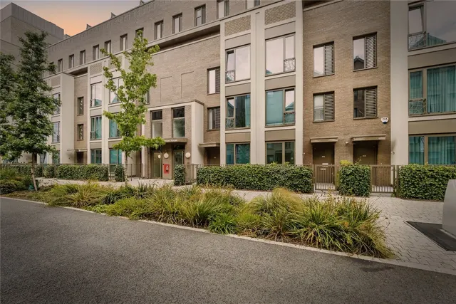 Castle Street, Upton Park, London, E13, photo 1