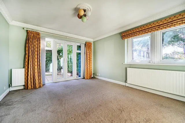 Gerrards Cross Road, SL2, photo 2