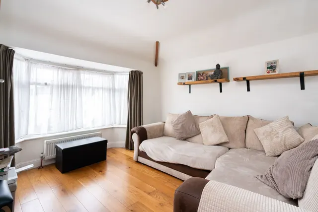 Leggatts Way, Watford, WD24 5SJ, photo 1