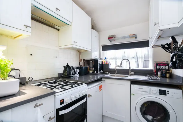 Photo 3 — Leggatts Way, Watford, WD24 5SJ