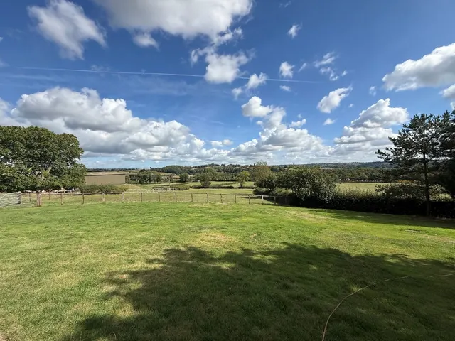 Taylors Lane, Denstone, photo 2