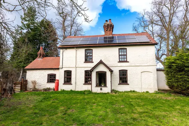 Lower Denbigh Road, St. Asaph, Denbighshire, LL17 0EP, photo 1