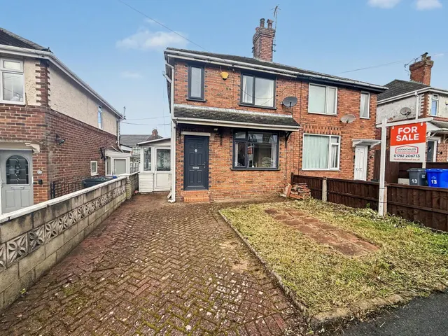 Lombardy Grove, Stoke-On-Trent, ST3, photo 1