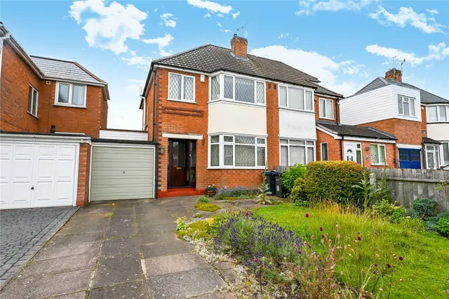 Hill Top Road, Northfield, Birmingham, B31 5AP, photo 1