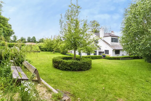 D'urton Lane, Broughton, PR3, photo 3