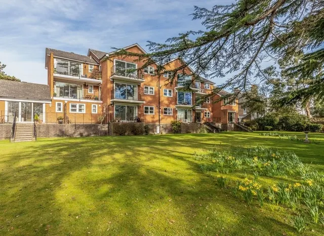 Palace Road, East Molesey, KT8, photo 1