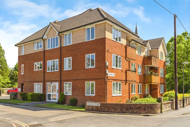 St Johns Road, Burgess Hill, photo 1