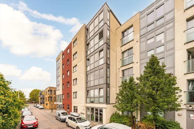 Orchard Road, Richmond, TW9, photo 1