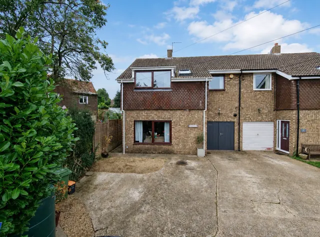 School Lane, Platts Heath, ME17, photo 1