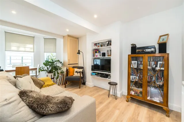 Thistlewaite Road, E5, photo 3