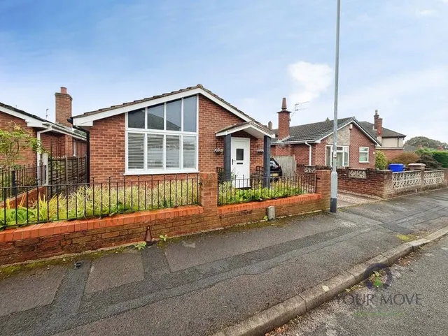 Chelmorton Drive, Stoke-on-Trent, ST3, photo 1