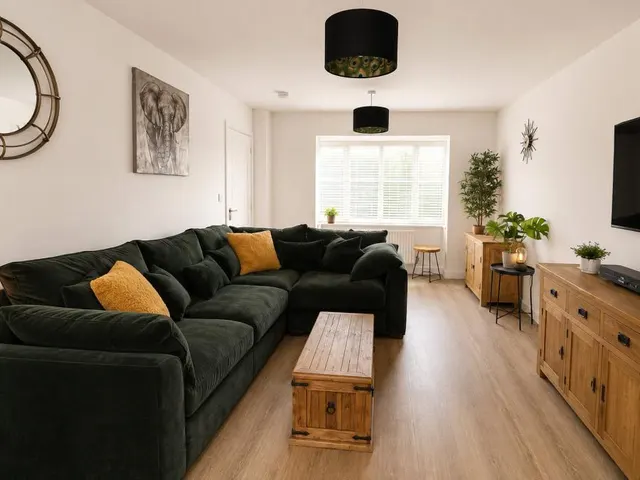 Tithe Crescent, Brockworth, GL3, photo 3