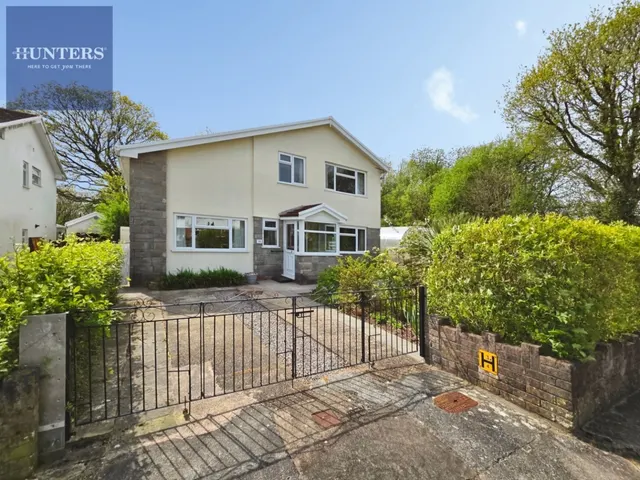 Photo 2 — Swn-Y-Nant, Pencoed, Bridgend