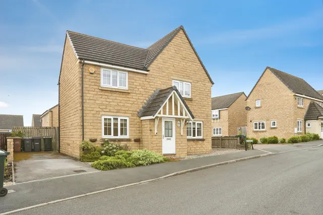 Staincliffe Drive, Keighley, BD22, photo 1
