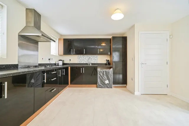 Staincliffe Drive, Keighley, BD22, photo 2