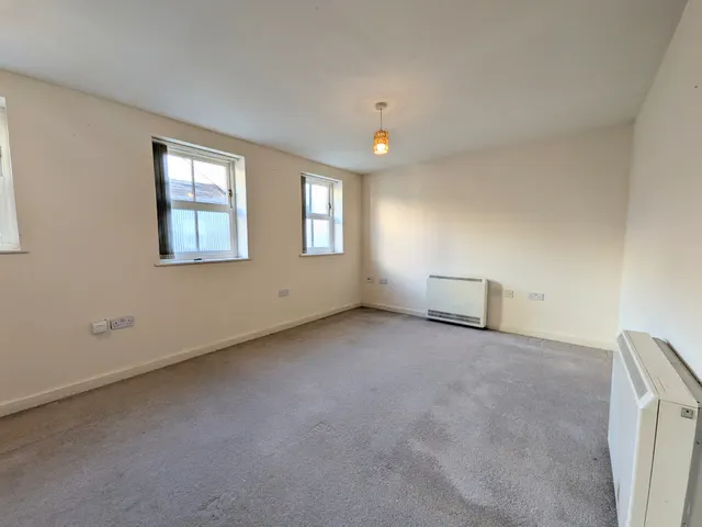 Pine Street, Aylesbury, HP19, photo 2
