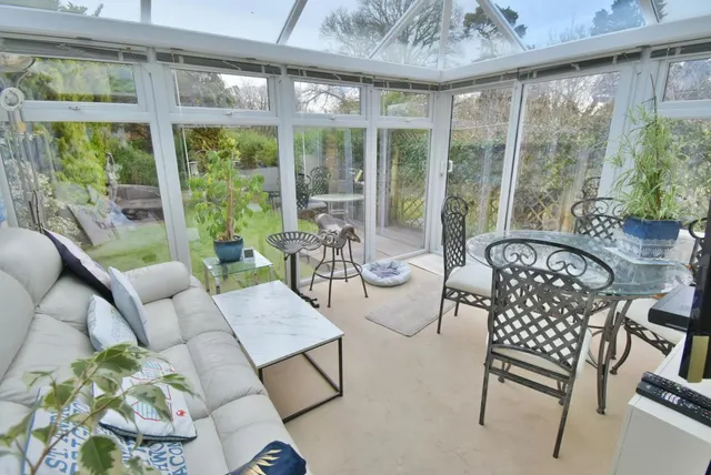 Egdon Close, BH22, photo 2