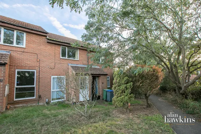 Farne Way, Royal Wootton Bassett, photo 1