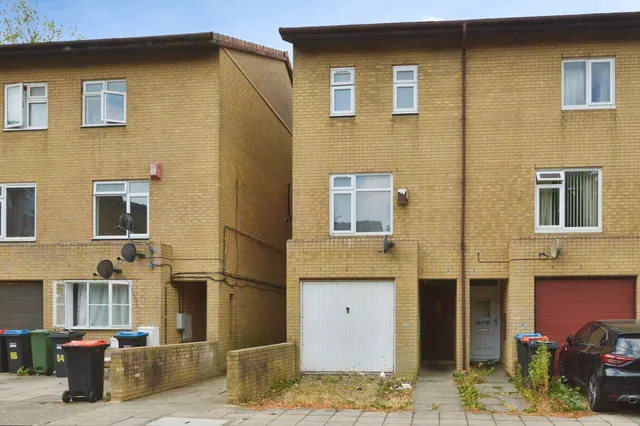 Mullion Place, Fishermead, Milton Keynes, photo 1