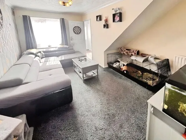 Photo 3 — Sherbourne Drive, Burton-on-Trent, Staffordshire, DE14
